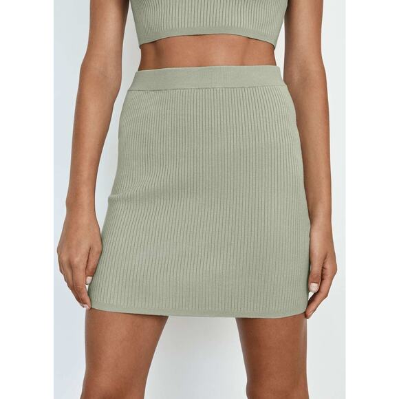 NWT WILFRED Aritzia Reso High Waisted Knit Mini Skirt Size Medium Sage Green - Picture 2 of 8